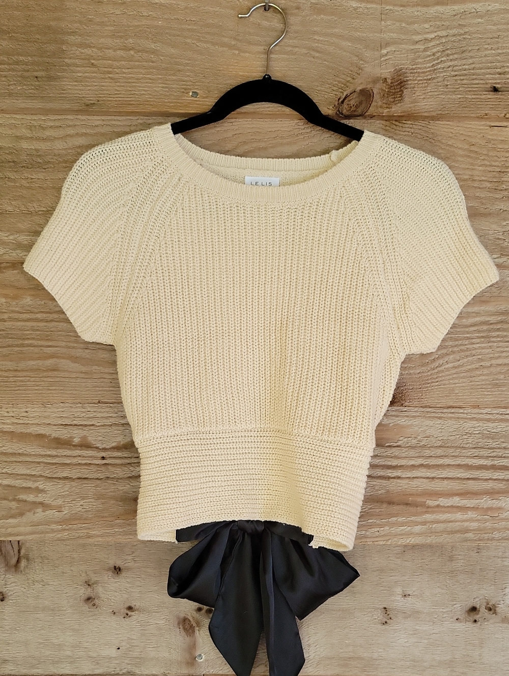 Le Lis Size Small Cream Knit Cropped Short-Sleeve Top